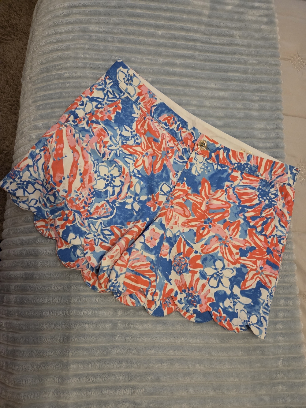 Lilly Pulitzer Red & Blue Floral Scalloped High-Waist Shorts